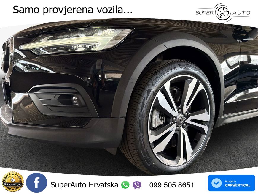Volvo V60 Cross Country 2.0 B5 AWD Automatic ACC+HEAD+4xGR SJED+360+PANO