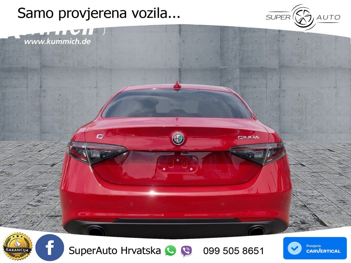 Alfa Romeo Giulia 2.0 Turbo (280 KS) Q4 Automatic LED+GR SJED+ACC