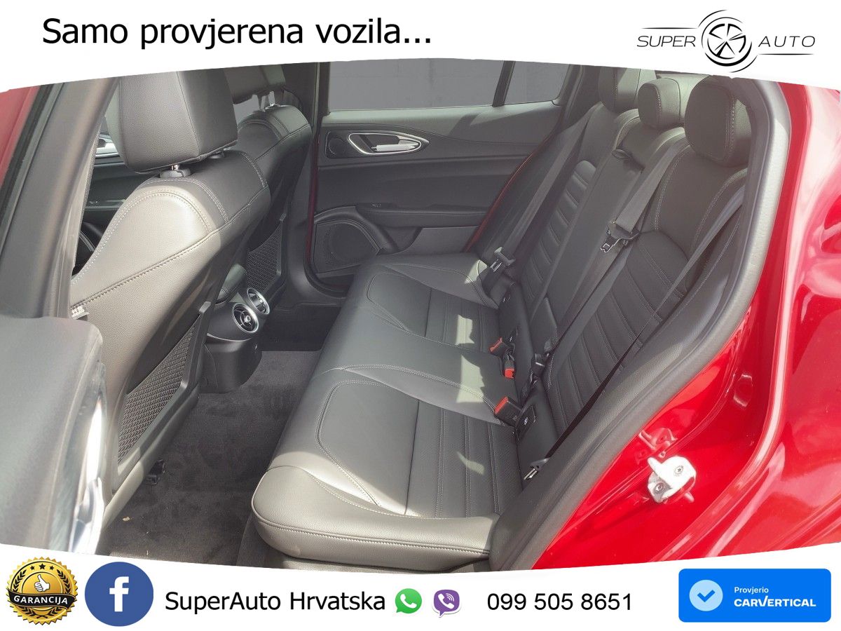 Alfa Romeo Giulia 2.0 Turbo (280 KS) Q4 Automatic LED+GR SJED+ACC