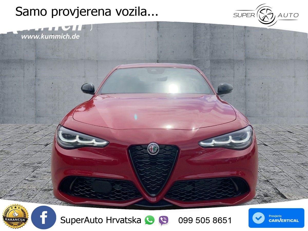 Alfa Romeo Giulia 2.0 Turbo (280 KS) Q4 Automatic LED+GR SJED+ACC