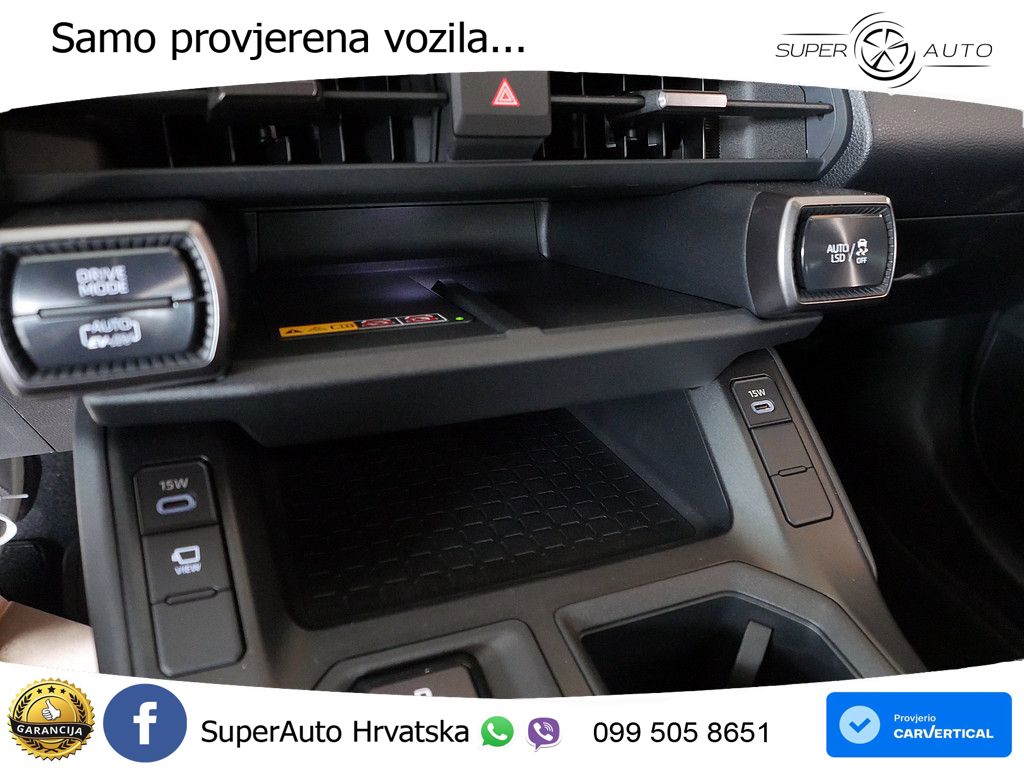 Toyota RAV4 2.5 (272 KS) Hybrid ECVT Style LED+GR SJED+ACC