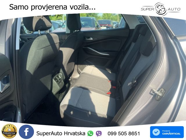 Opel Grandland 1.2i Turbo (130 KS)