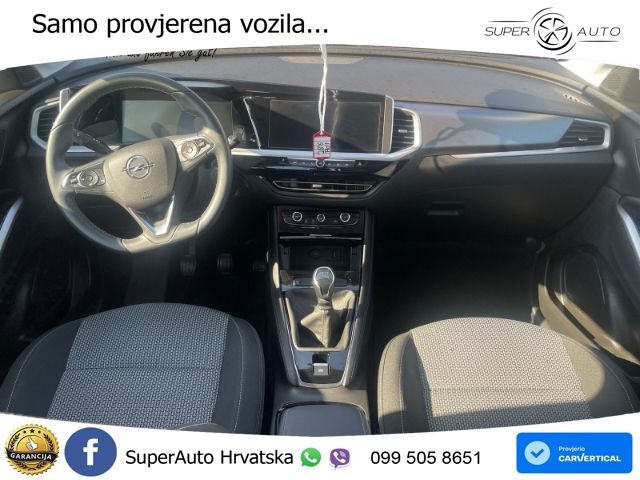 Opel Grandland 1.2i Turbo (130 KS)