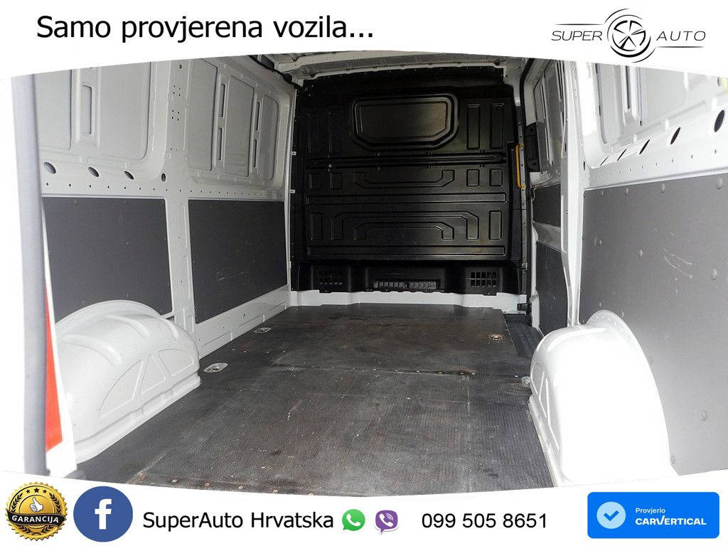 Volkswagen Crafter 30 Kasten MR PDC SHZ KAMERA NAVI AHK 102 KS
