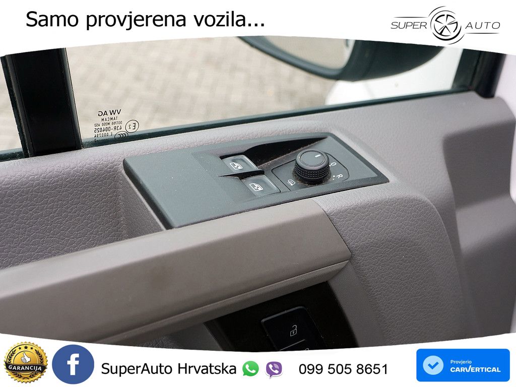 Volkswagen Crafter 30 Kasten MR PDC SHZ KAMERA NAVI AHK 102 KS