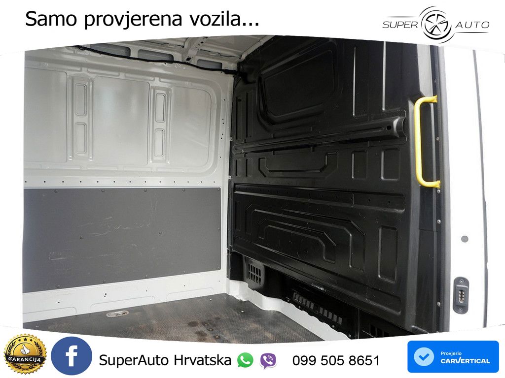 Volkswagen Crafter 30 Kasten MR PDC SHZ KAMERA NAVI AHK 102 KS
