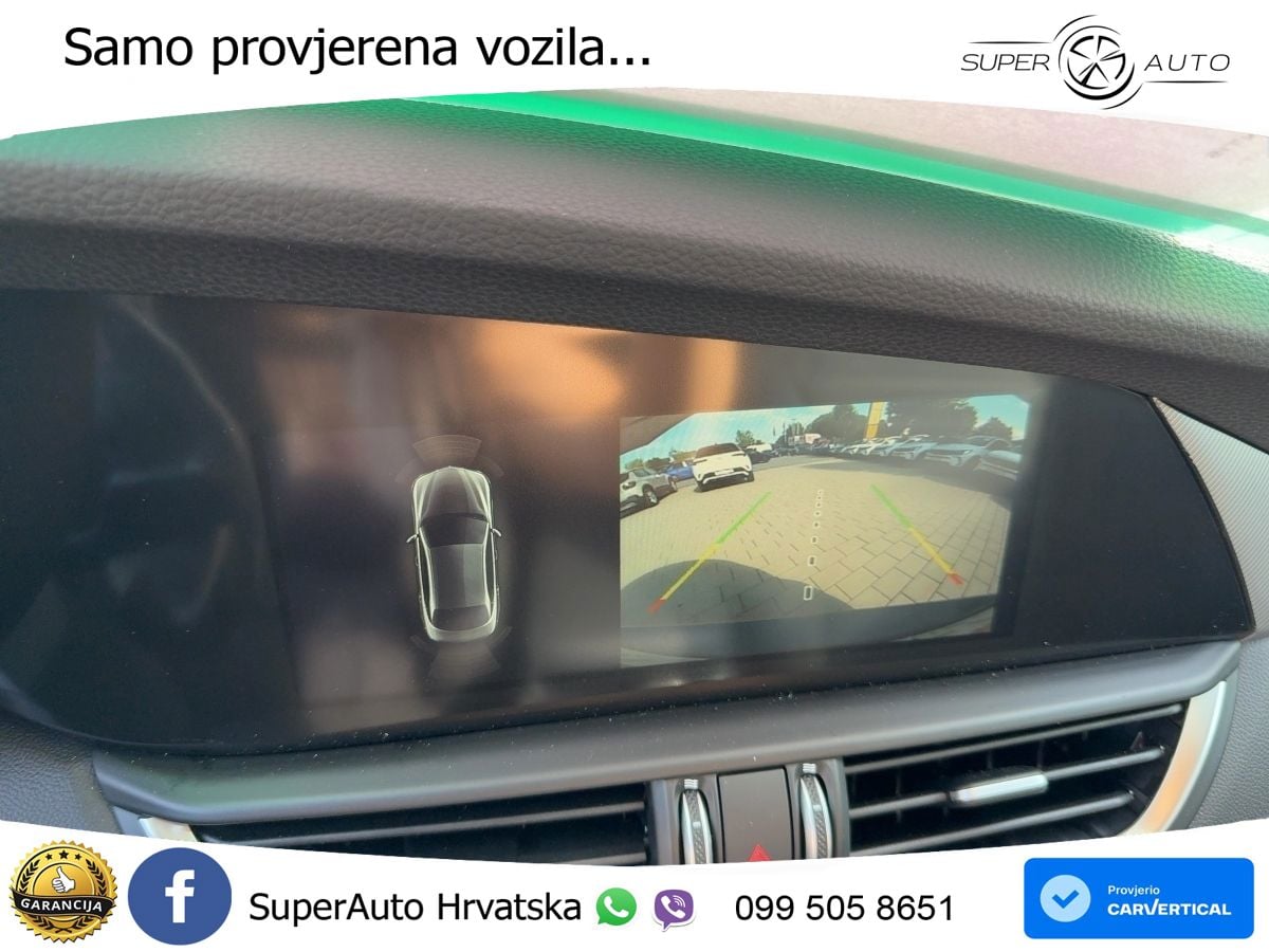 Alfa Romeo Giulia 2.0 Turbo (280 KS) Q4 Automatic LED+GR SJED+ACC