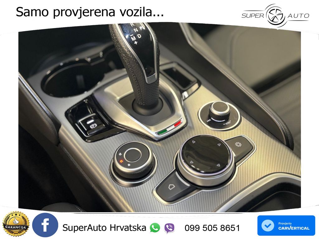 Alfa Romeo Giulia 2.0 Turbo (280 KS) Q4 Automatic LED+GR SJED+ACC