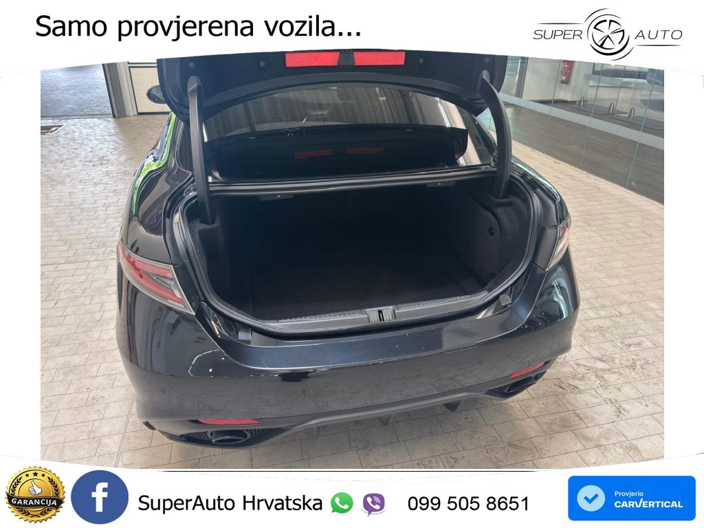 Alfa Romeo Giulia 2.0 Turbo (280 KS) Q4 Automatic LED+GR SJED+ACC