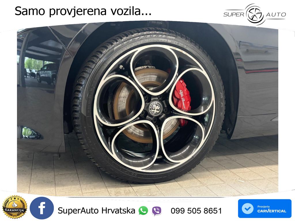 Alfa Romeo Giulia 2.0 Turbo (280 KS) Q4 Automatic LED+GR SJED+ACC