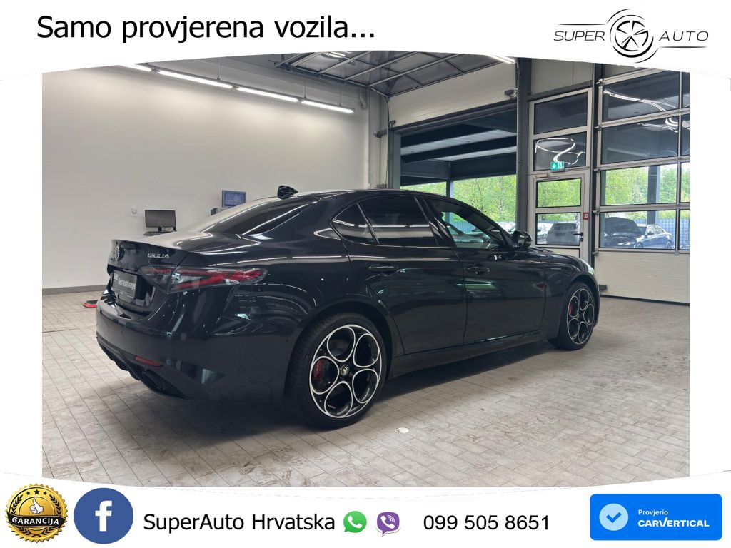Alfa Romeo Giulia 2.0 Turbo (280 KS) Q4 Automatic LED+GR SJED+ACC