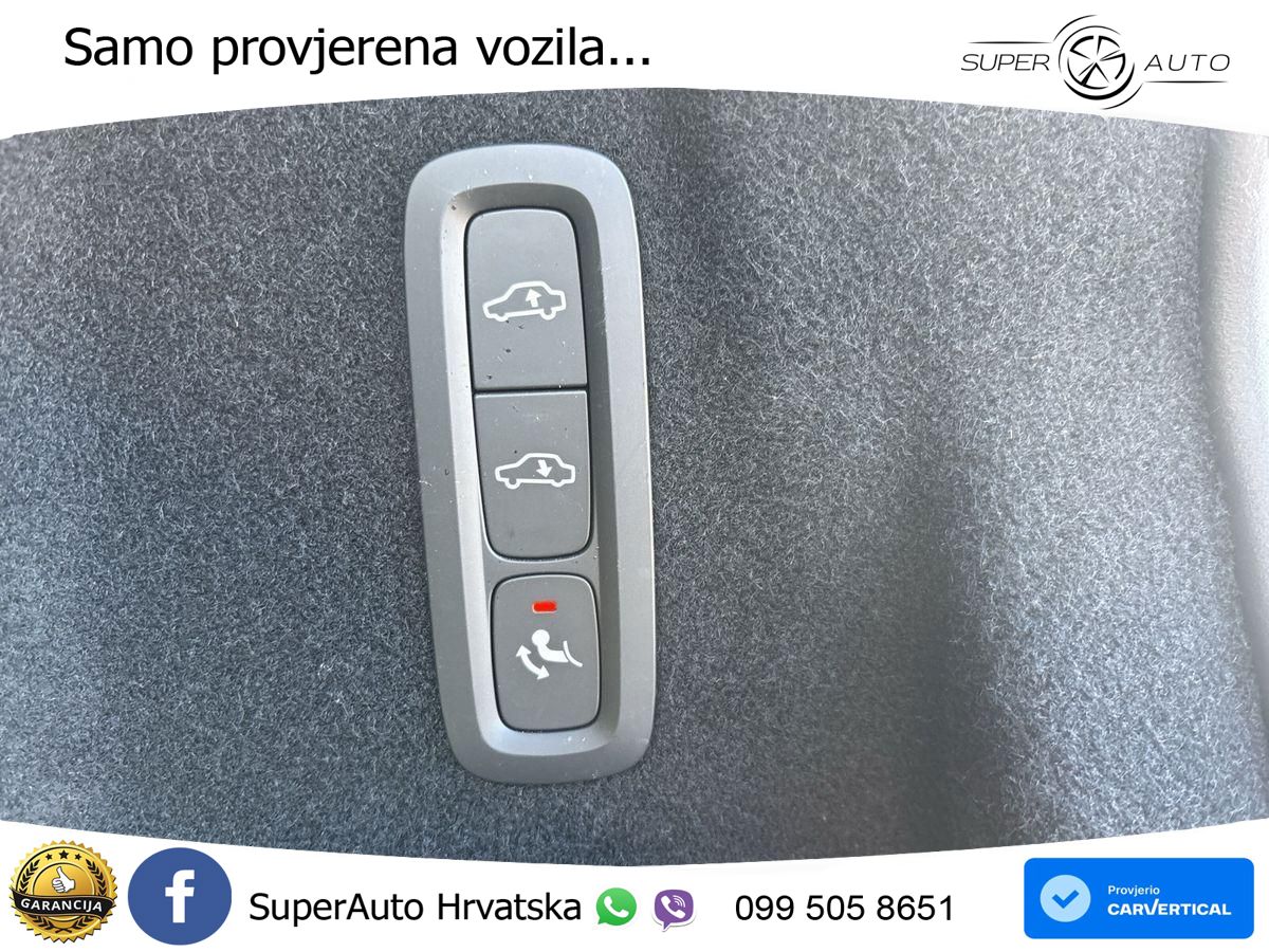 Volvo XC60 B5 Benzin AWD Geartronic ACC+HEAD+4xGR SJED+360+PANO