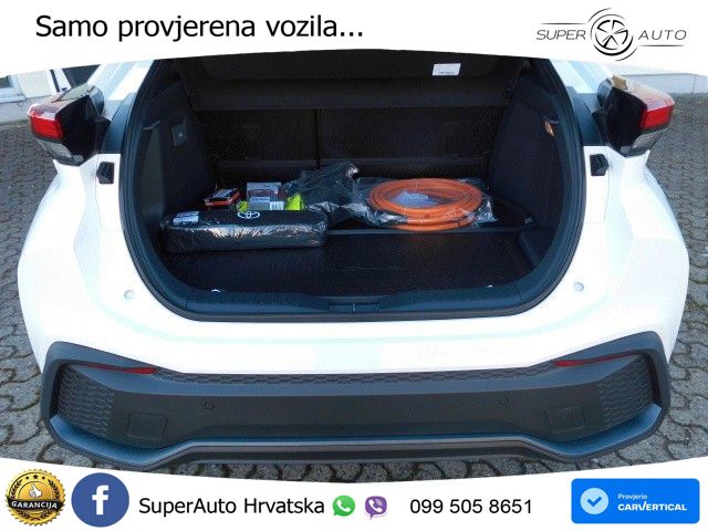 Toyota C-HR 2.0 (223 KS) PHEV e-CVT Team D