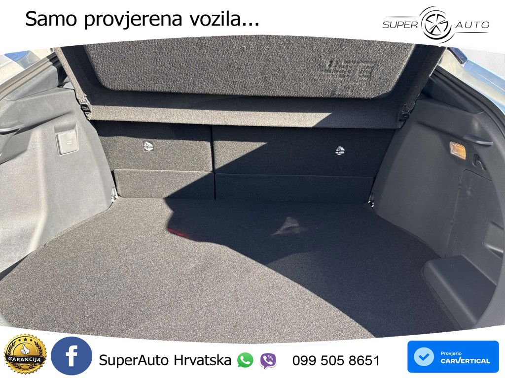 Toyota C-HR 2.0 (223 KS) PHEV e-CVT Teamplayer LED+GR SJED+ACC