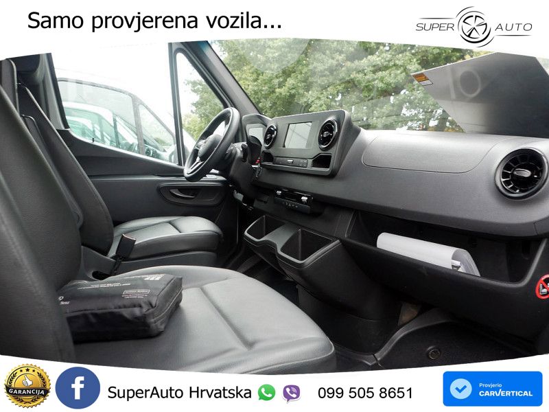 Mercedes-Benz Sprinter 319 PRITSCHE DOKA ALLRAD LED KLIMA AHK 190 KS