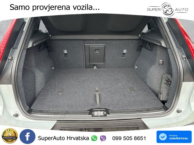 Volvo XC40 2.0 B4 AWD 197 KS Automatic LED+GR SJED+ACC