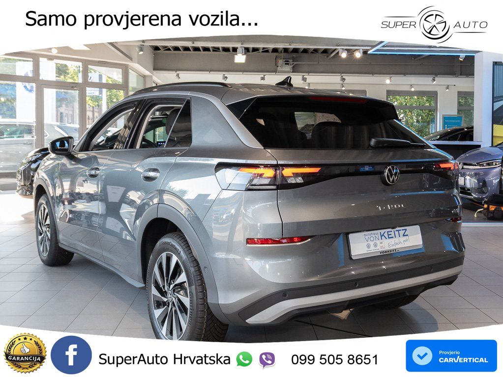 Volkswagen T-Roc II 1.5 eTSI (116 KS)  DSG LED+GR SJED+ACC
