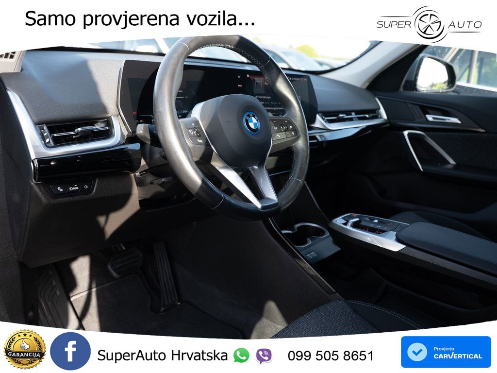 BMW iX1 68 kWh (313 KS) xDrive30