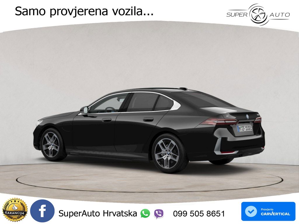 BMW 550e (489 KS) xDrive Steptronic ACC+HEAD+4xGR SJED+360+PANO