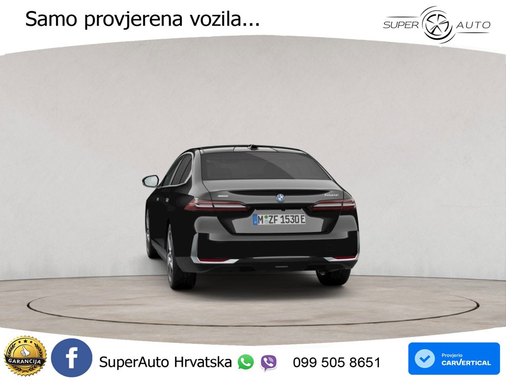 BMW 550e (489 KS) xDrive Steptronic ACC+HEAD+4xGR SJED+360+PANO