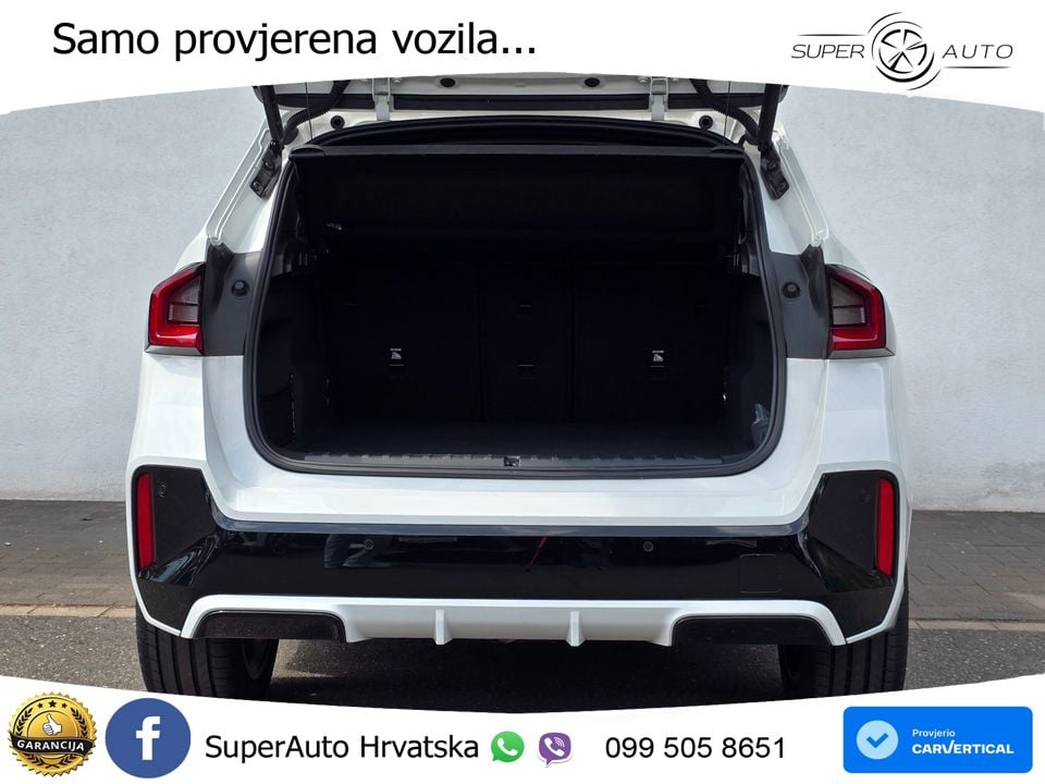 BMW X1 20i (170 KS) sDrive Steptronic LED+GR SJED+ACC