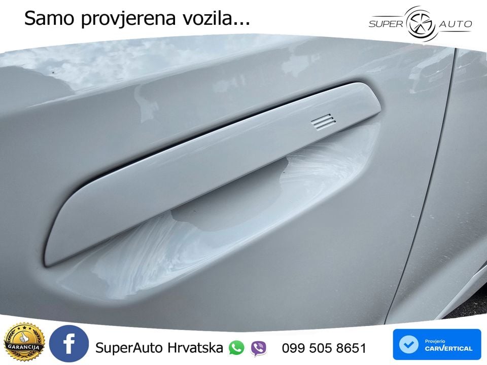 BMW X1 20i (170 KS) sDrive Steptronic LED+GR SJED+ACC