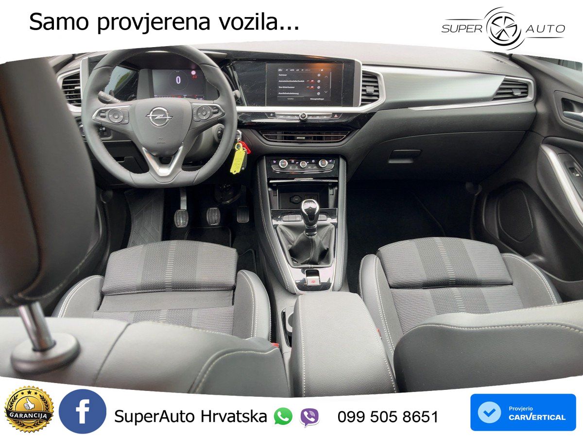 Opel Grandland 1.2i Turbo (130 KS)