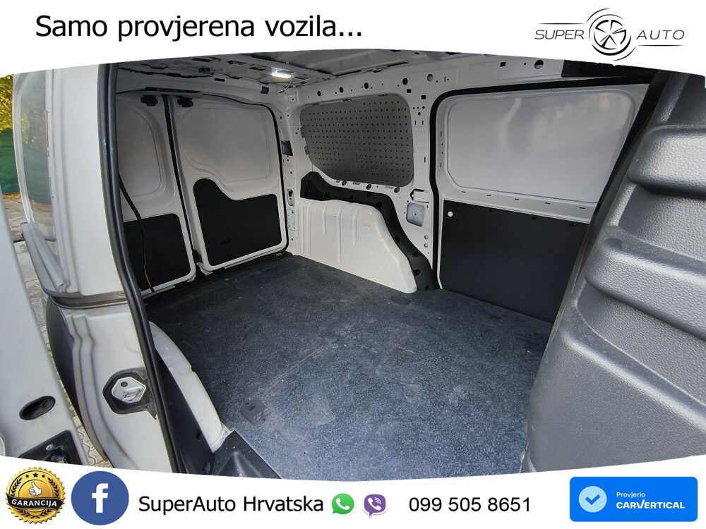 Volkswagen Caddy Maxi DSG NAVI R-CAM BLUET KLIMA 122 KS