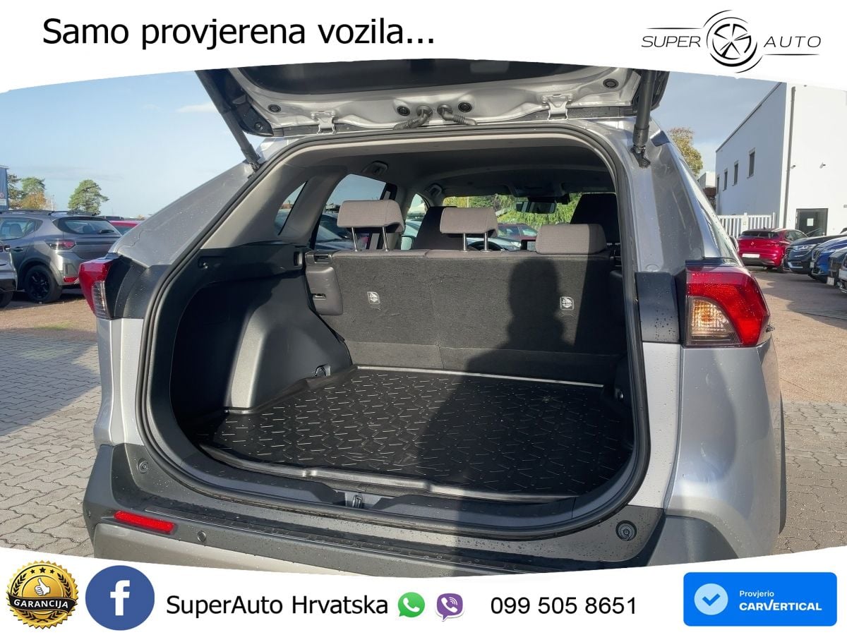 Toyota RAV4 2.5 (218 KS) Hybrid eCVT LED+GR SJED+ACC