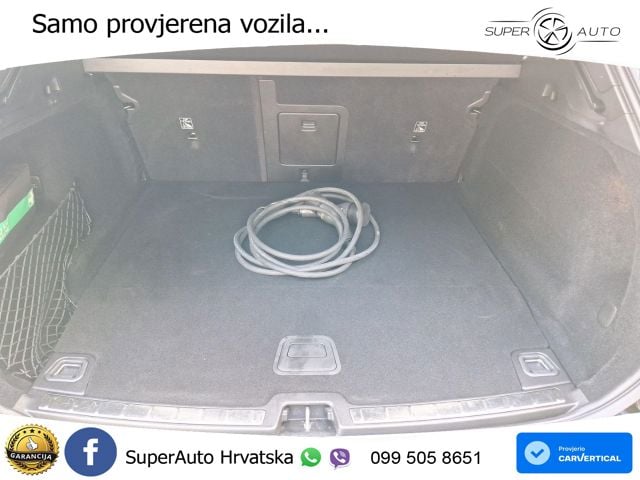 Volvo XC60 T8 AWD Geartronic LED+GR SJED+ACC