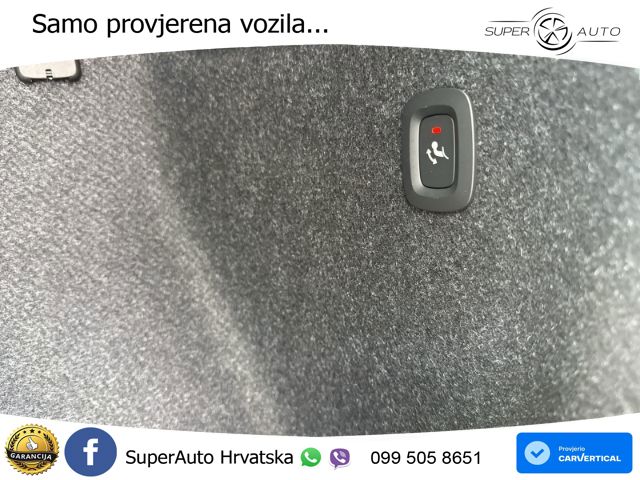 Volvo XC40 2.0 B4 AWD 197 KS Automatic ACC+GR SJED+360+PANO