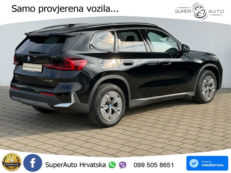 BMW iX1 68 kWh (313 KS) xDrive30 LED+GR SJED+ACC