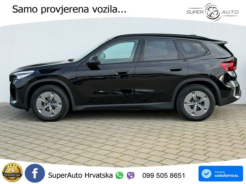 BMW iX1 68 kWh (313 KS) xDrive30 LED+GR SJED+ACC