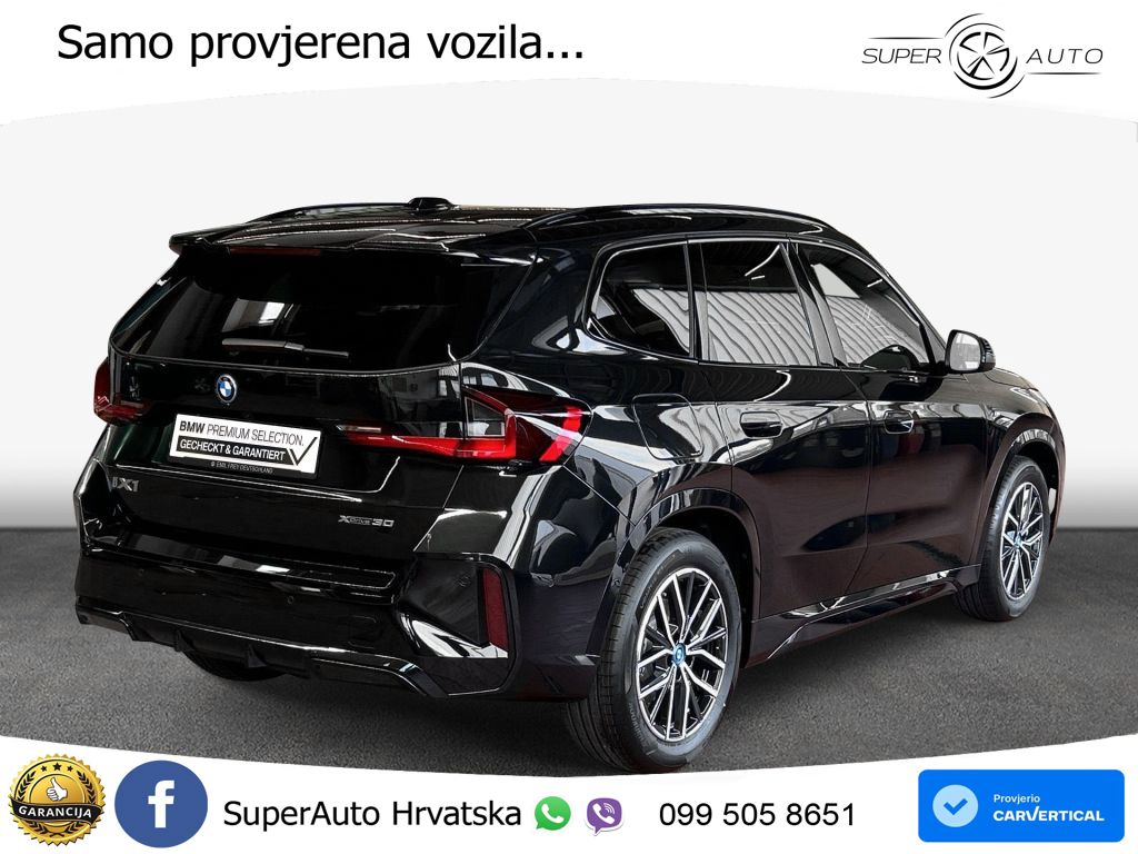 BMW iX1 68 kWh (313 KS) xDrive30 LED+GR SJED+ACC
