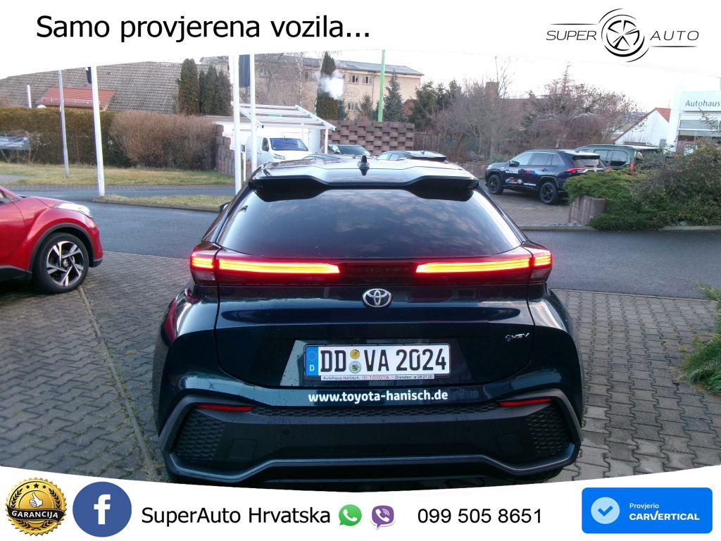 Toyota C-HR 1.8 (140 KS) Hybrid e-CVT Team D LED+GR SJED+ACC