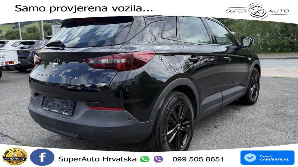 Opel Grandland 1.2i Turbo (130 KS)