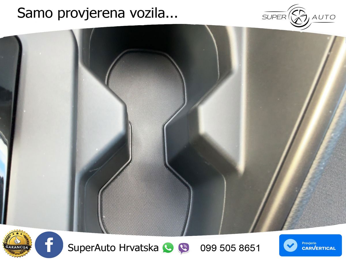 Toyota C-HR 2.0 (223 KS) PHEV e-CVT Team D LED+GR SJED+ACC
