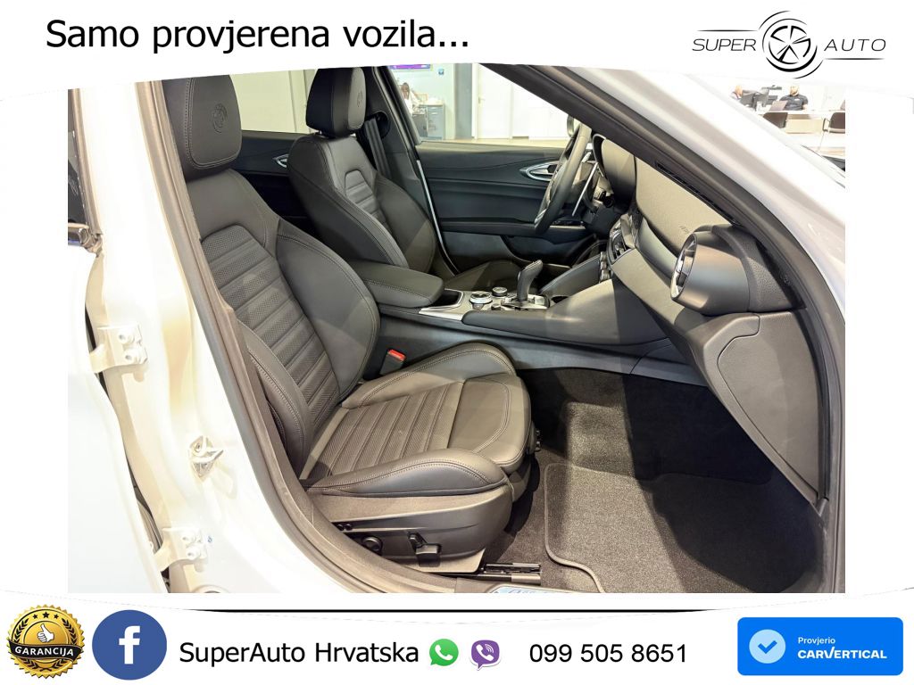 Alfa Romeo Giulia 2.0 Turbo (280 KS) Q4 Automatic LED+GR SJED+ACC