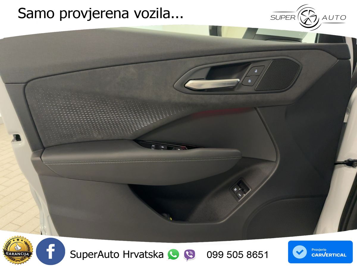 Audi Q3 1.5 TFSIe (272 KS) S tronic LED+GR SJED+ACC
