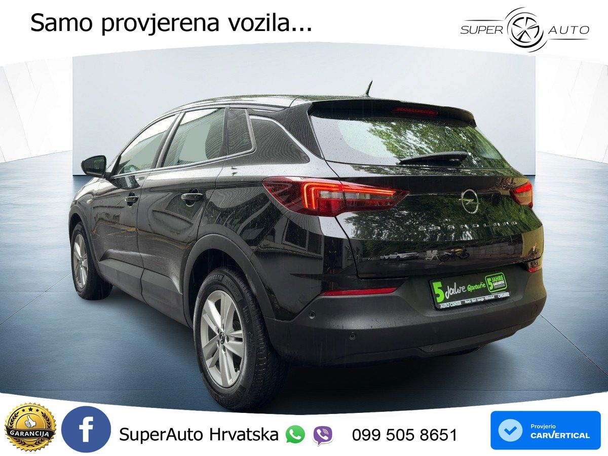 Opel Grandland 1.2i Turbo (130 KS)