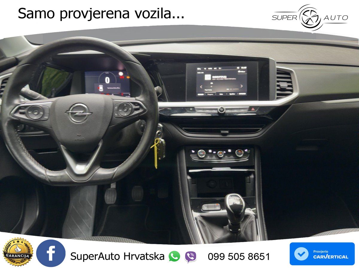 Opel Grandland 1.2i Turbo (130 KS)