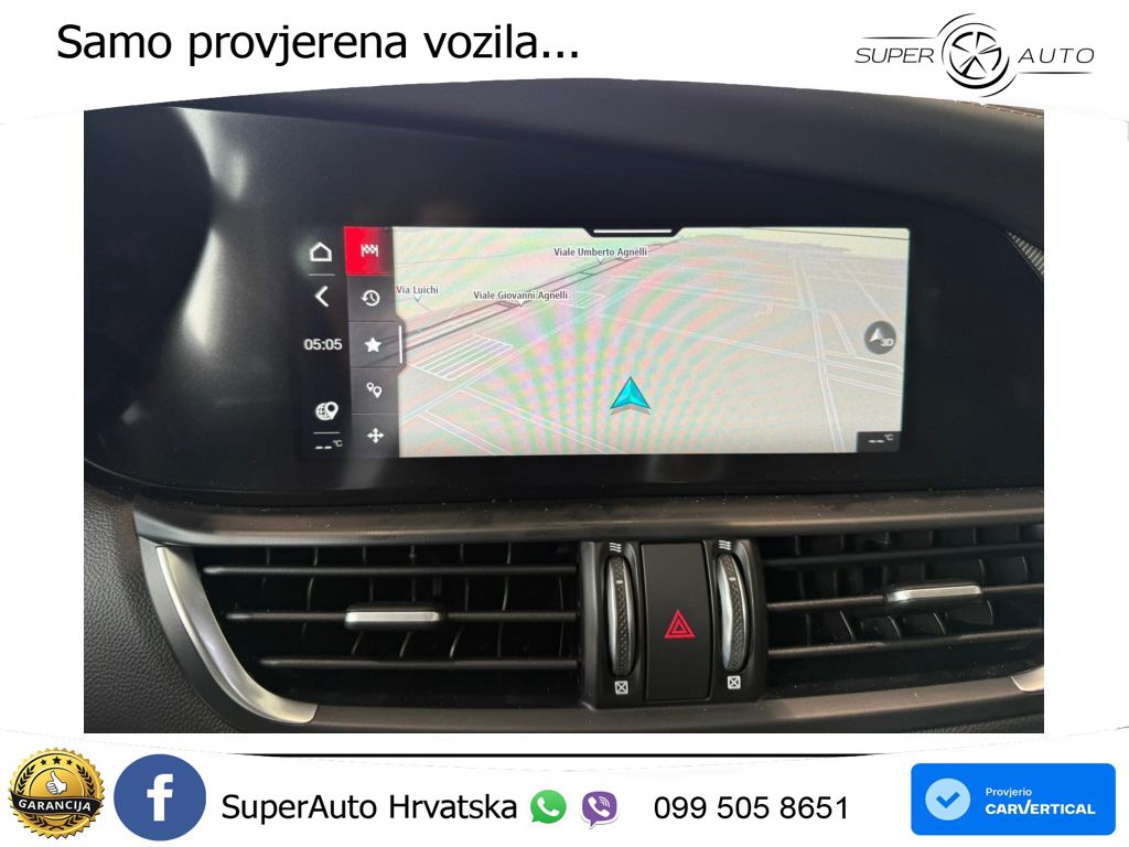 Alfa Romeo Giulia 2.0 Turbo (280 KS) Q4 Automatic LED+GR SJED+ACC