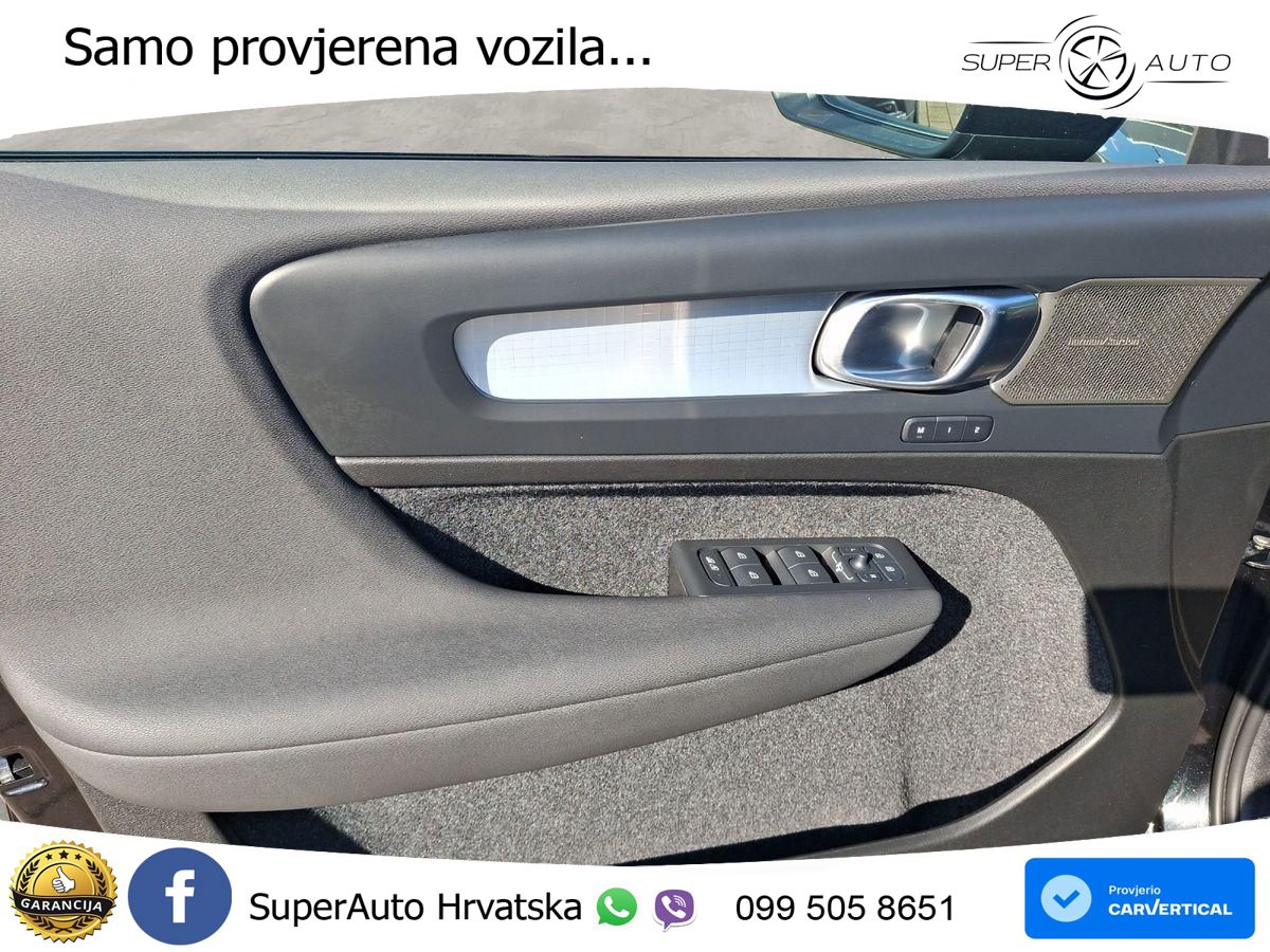 Volvo XC40 2.0 B3 163 KS Automatic ACC+GR SJED+360+PANO