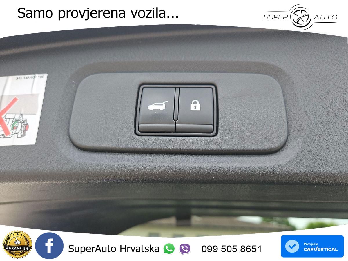 Nissan Qashqai 1.3 DIG-T (158 KS) 4x4 Xtronic Tekna LED+GR SJED+ACC