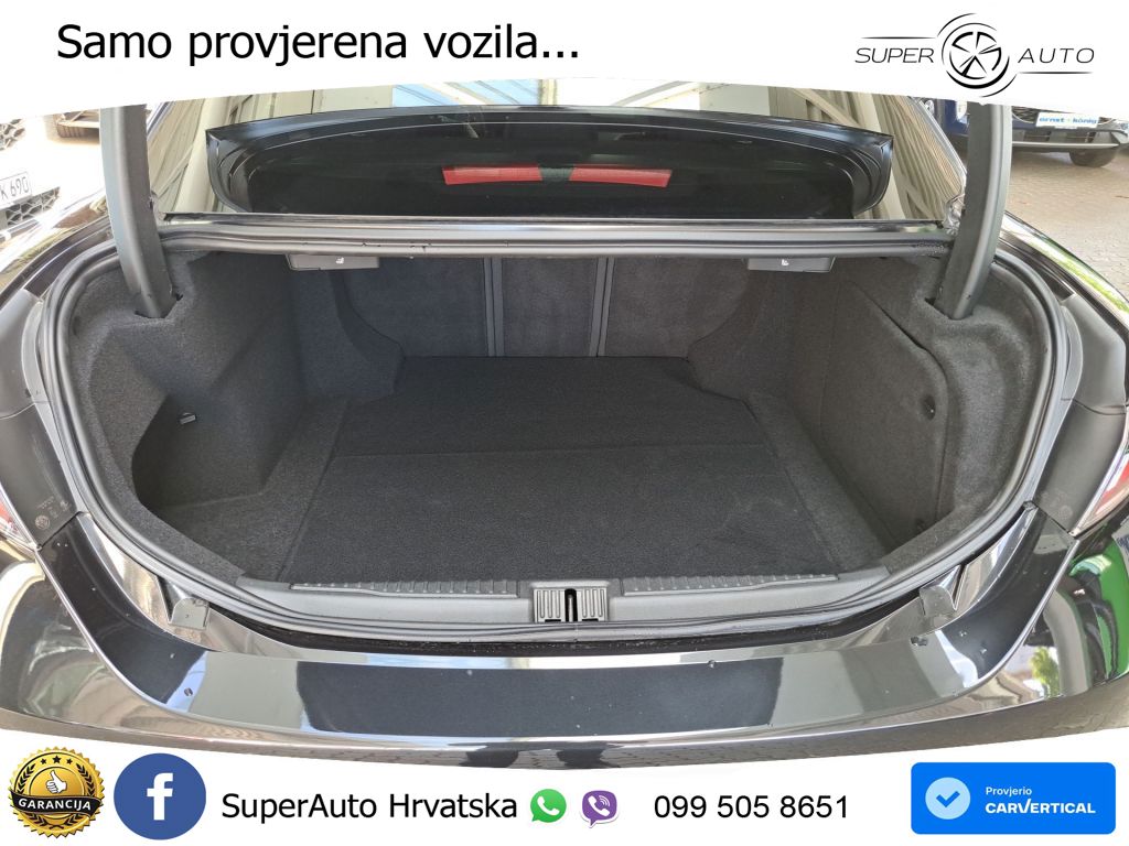 Alfa Romeo Giulia 2.0 Turbo (280 KS) Q4 Automatic LED+GR SJED+ACC