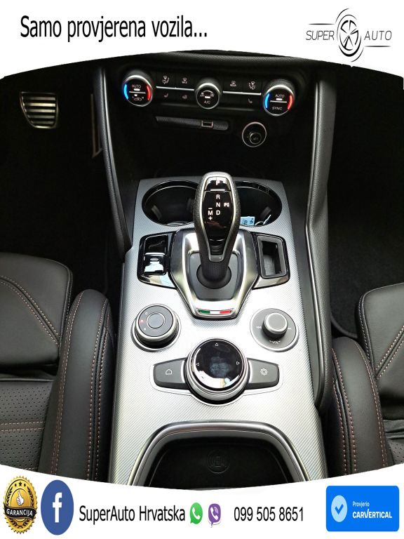 Alfa Romeo Giulia 2.0 Turbo (280 KS) Q4 Automatic LED+GR SJED+ACC