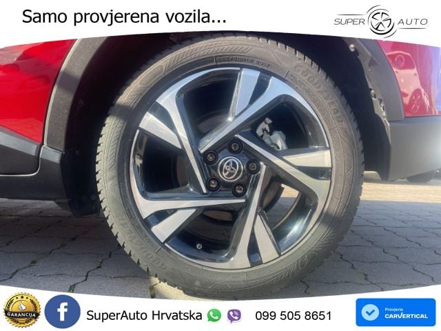 Toyota C-HR 1.8 (122 KS) Hybrid e-CVT Team D