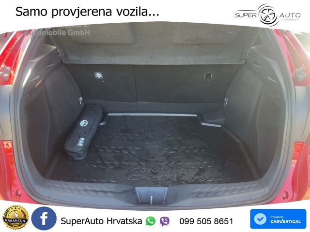 Toyota C-HR 1.8 (122 KS) Hybrid e-CVT Team D