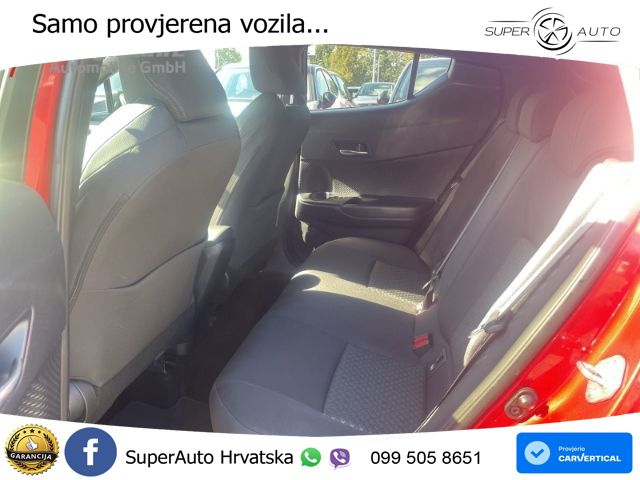 Toyota C-HR 1.8 (122 KS) Hybrid e-CVT Team D