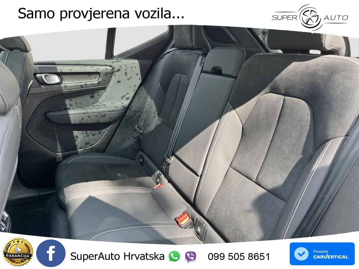 Volvo XC40 2.0 B4 AWD 197 KS Automatic LED+GR SJED+ACC